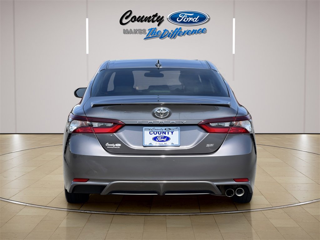 Used 2024 Toyota Camry SE image 11