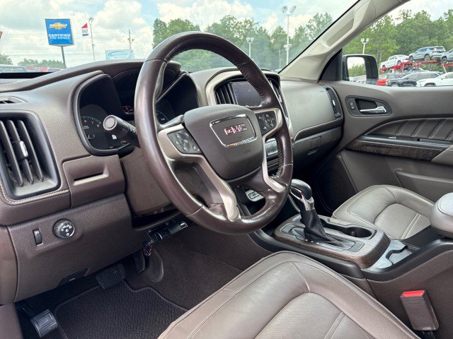 Used 2022 GMC Canyon Denali RWD image 17