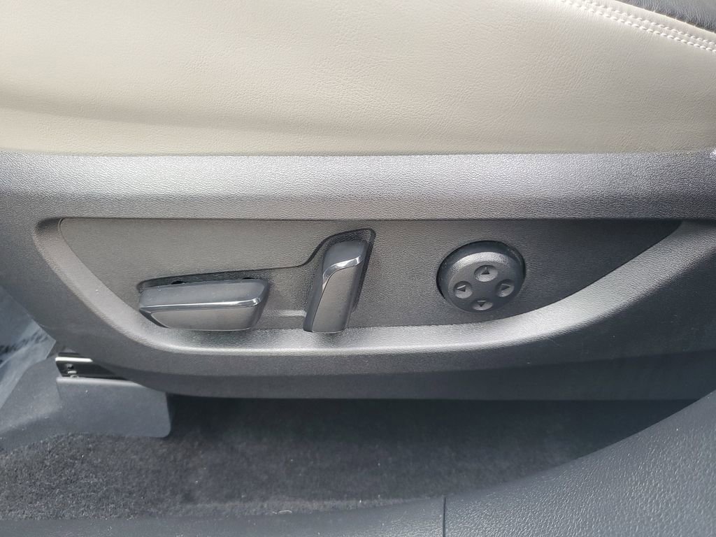 Used 2023 INFINITI QX50 Sensory w/ Accent Package image 21