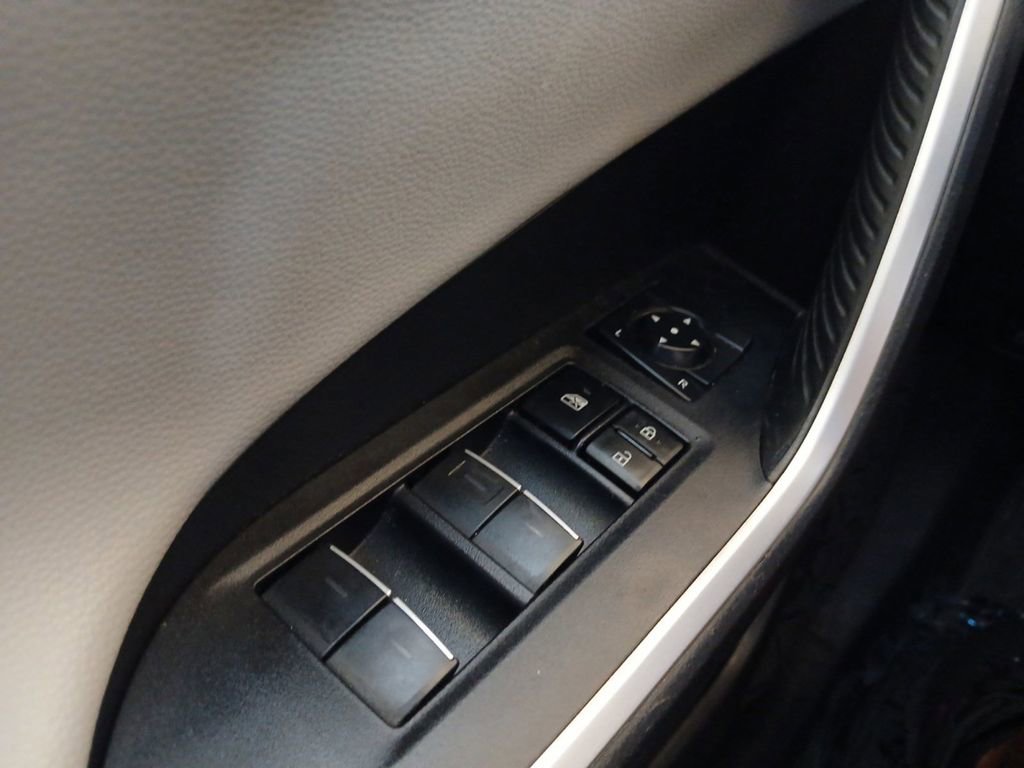 Used 2023 Toyota RAV4 Limited AWD/4WD image 21