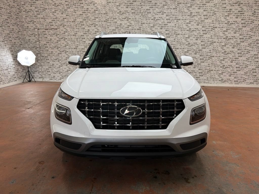 New 2026 Hyundai Venue SEL FWD image 2