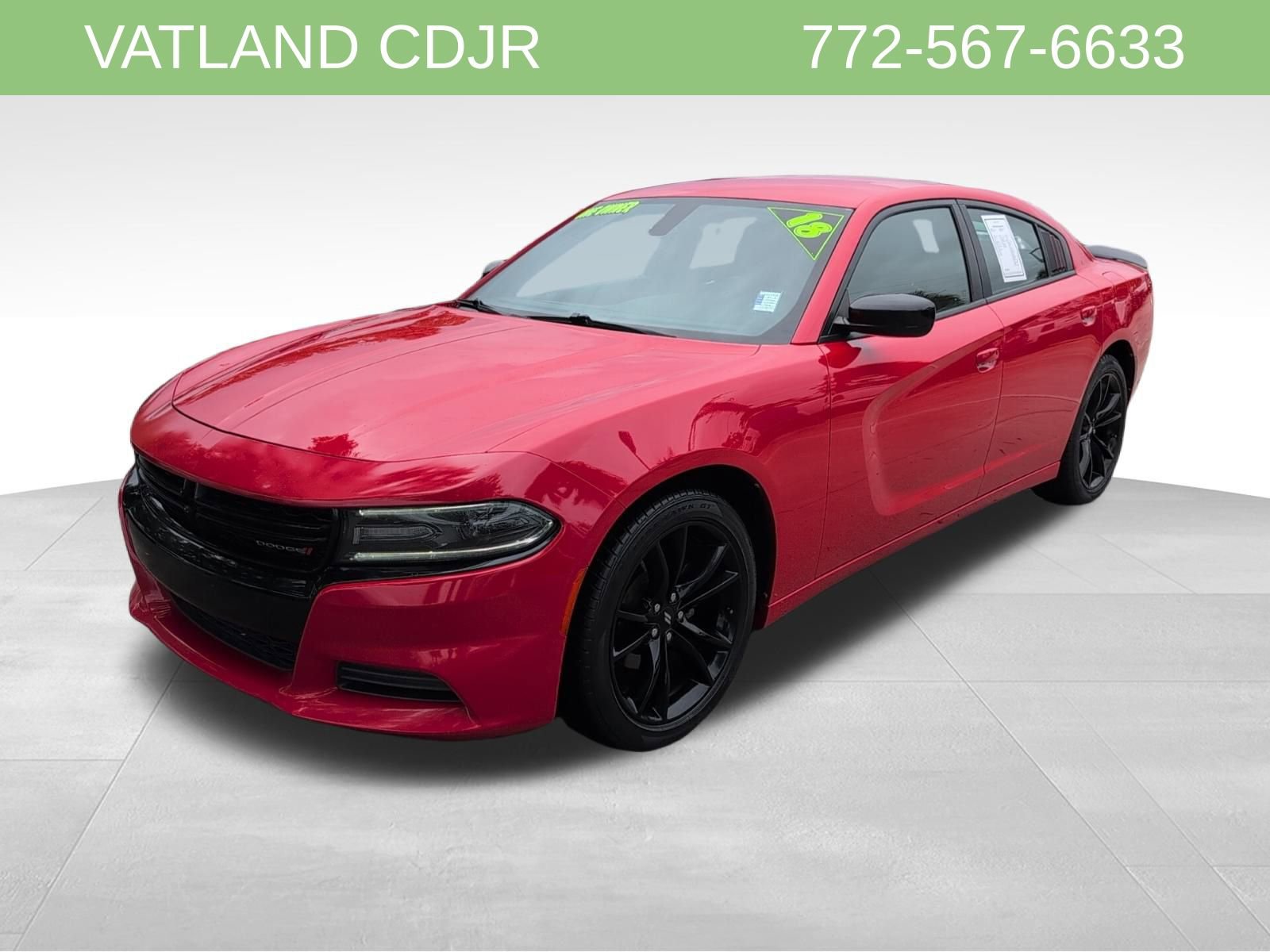 Used 2018 Dodge Charger SXT w/ Blacktop Package image 3