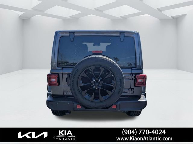 Used 2025 Jeep Wrangler Unlimited Sahara w/ Safety Group image 4