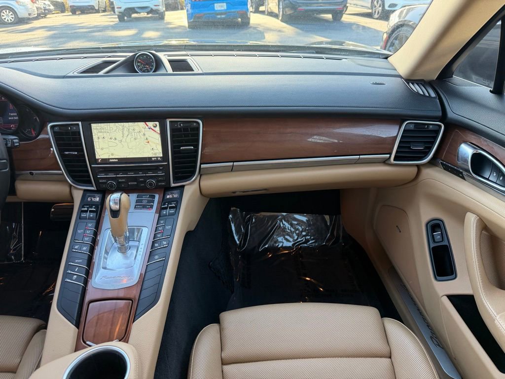 Used 2016 Porsche Panamera 4 image 30
