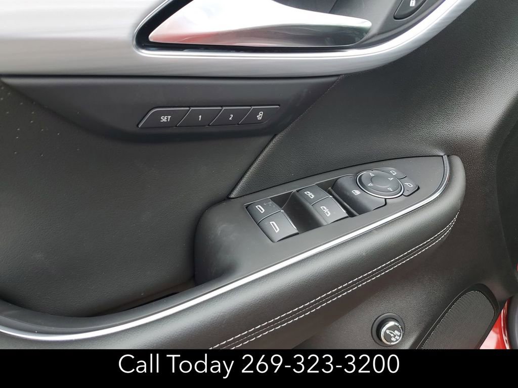 New 2025 Buick Envision Avenir image 24