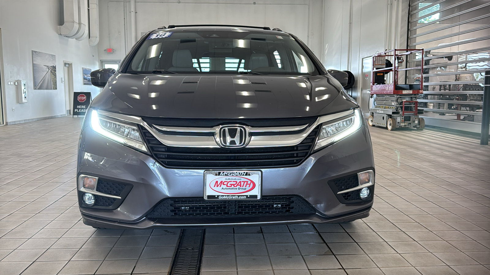 Used 2018 Honda Odyssey Elite image 10