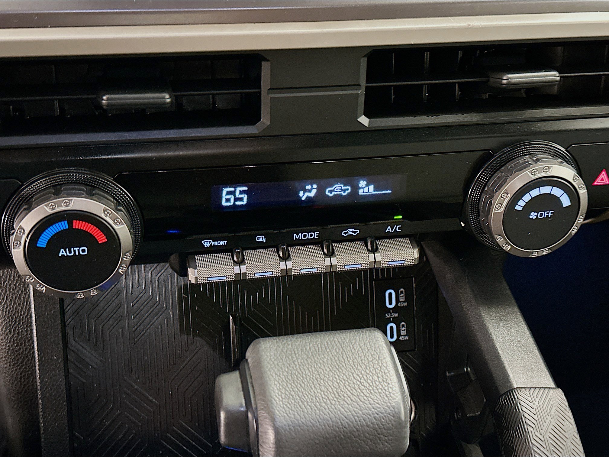 Used 2025 Toyota Tacoma TRD Off-Road image 24