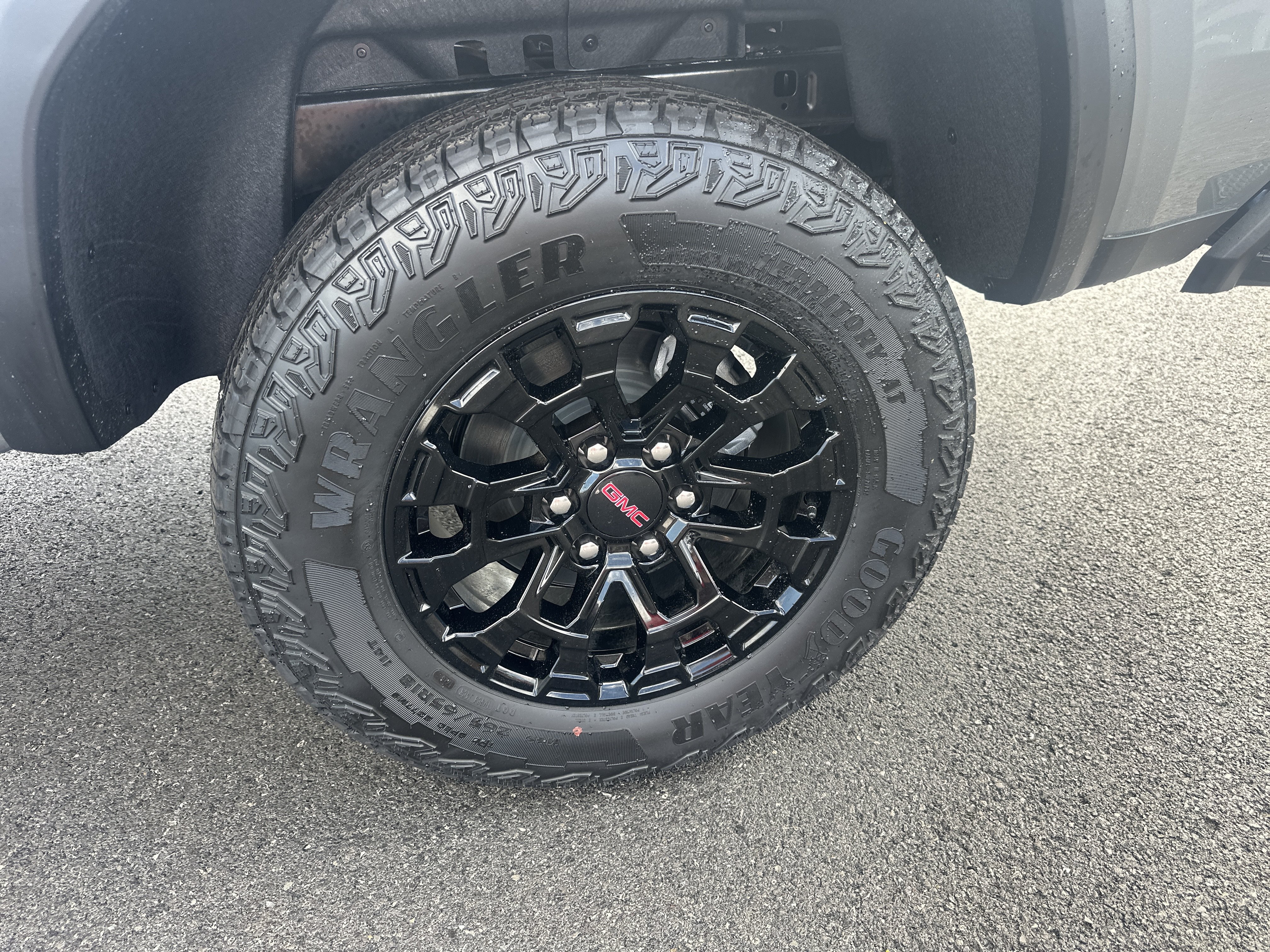 New 2026 GMC Canyon Elevation w/ Convenience Package AWD/4WD image 14