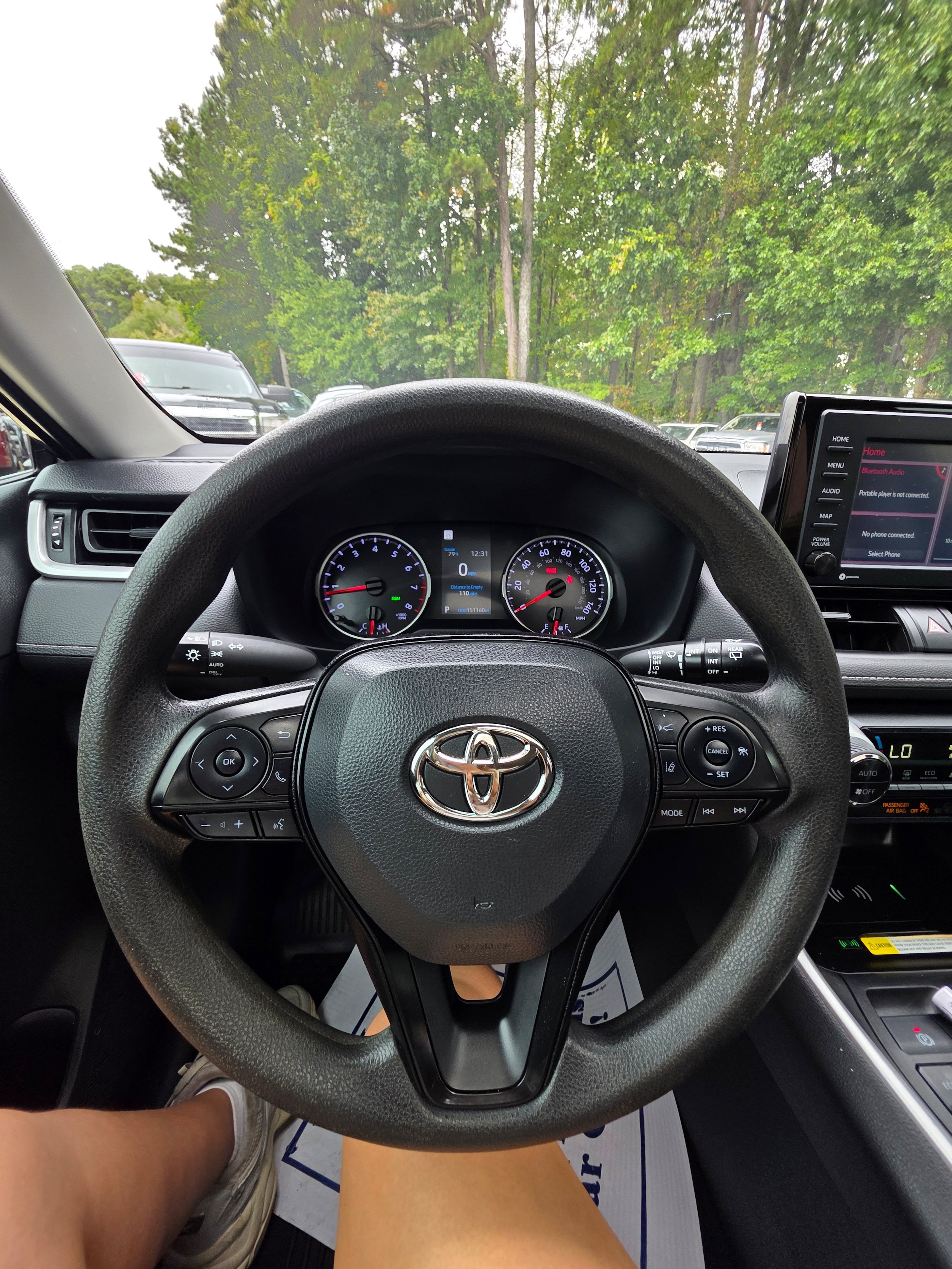 Used 2022 Toyota RAV4 XLE w/ Convenience Package FWD image 9