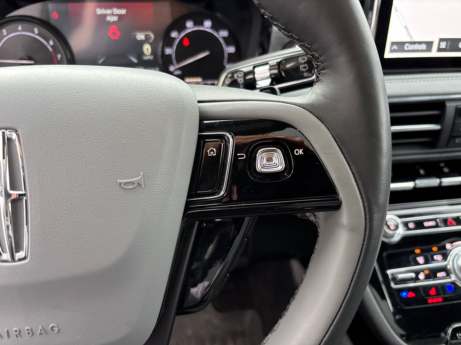 Certified 2022 Lincoln Corsair AWD w/ Premium Package image 18
