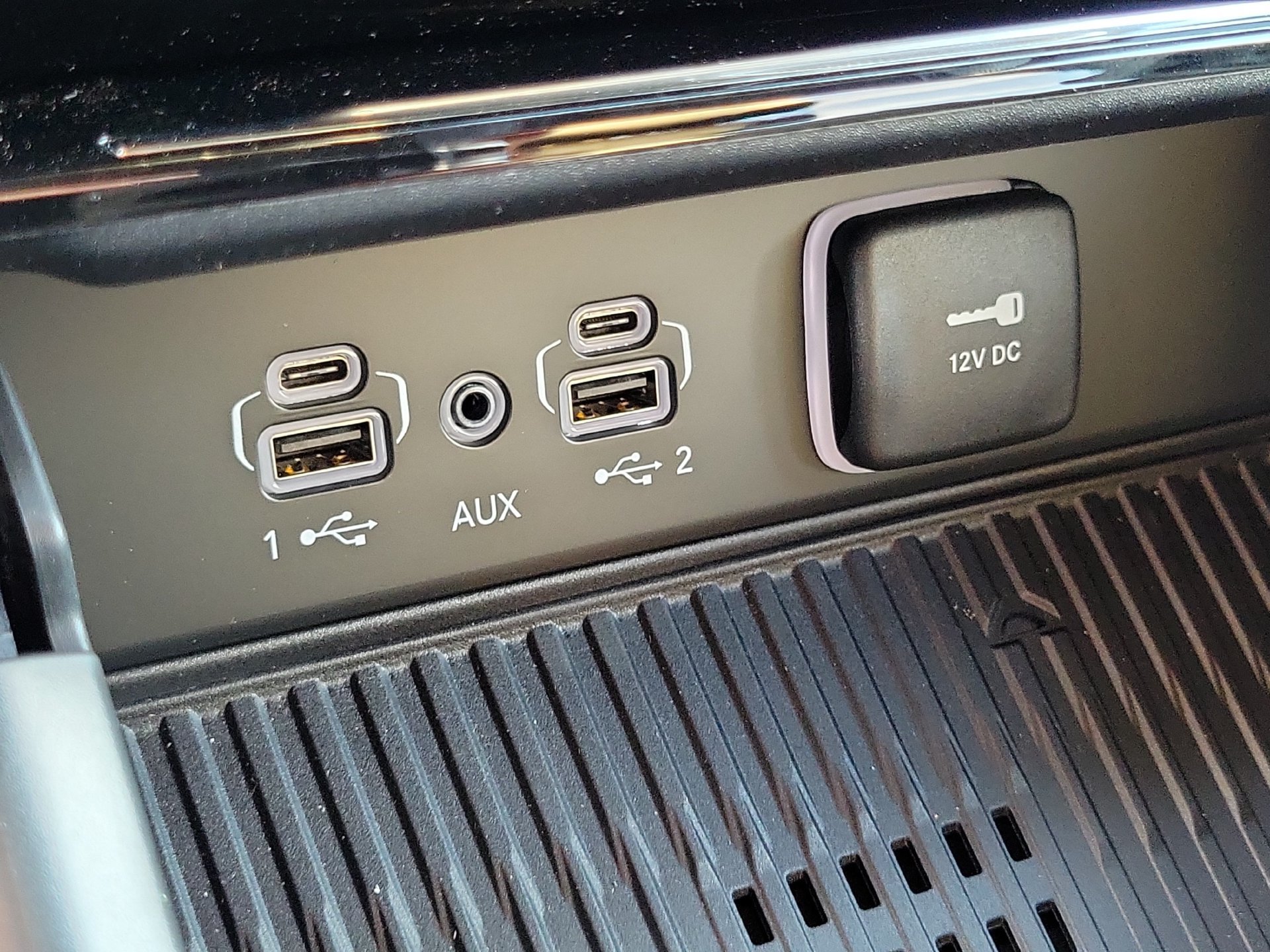 New 2026 Jeep Grand Cherokee Limited AWD/4WD image 11