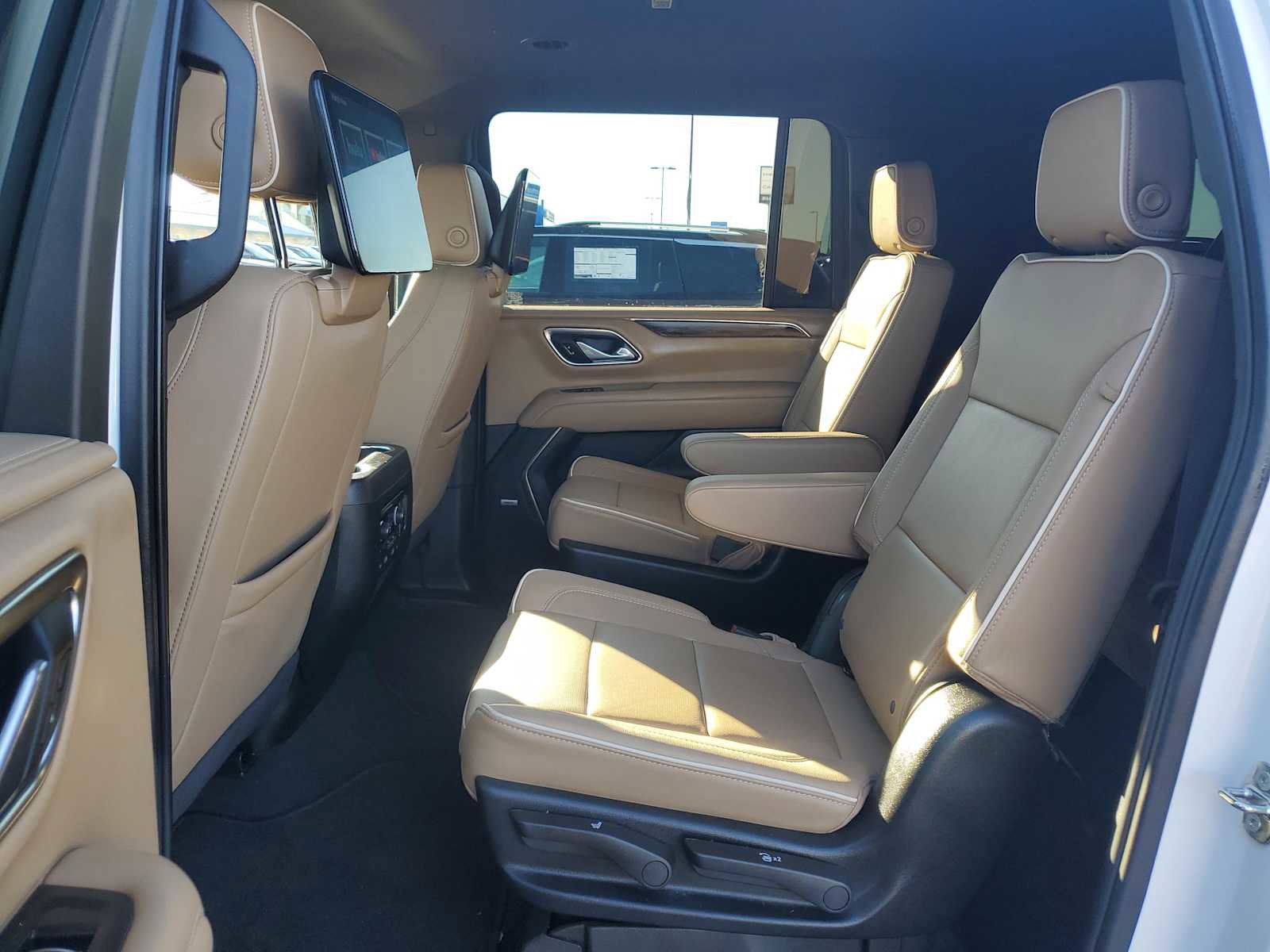 Certified 2024 Chevrolet Suburban Premier image 14