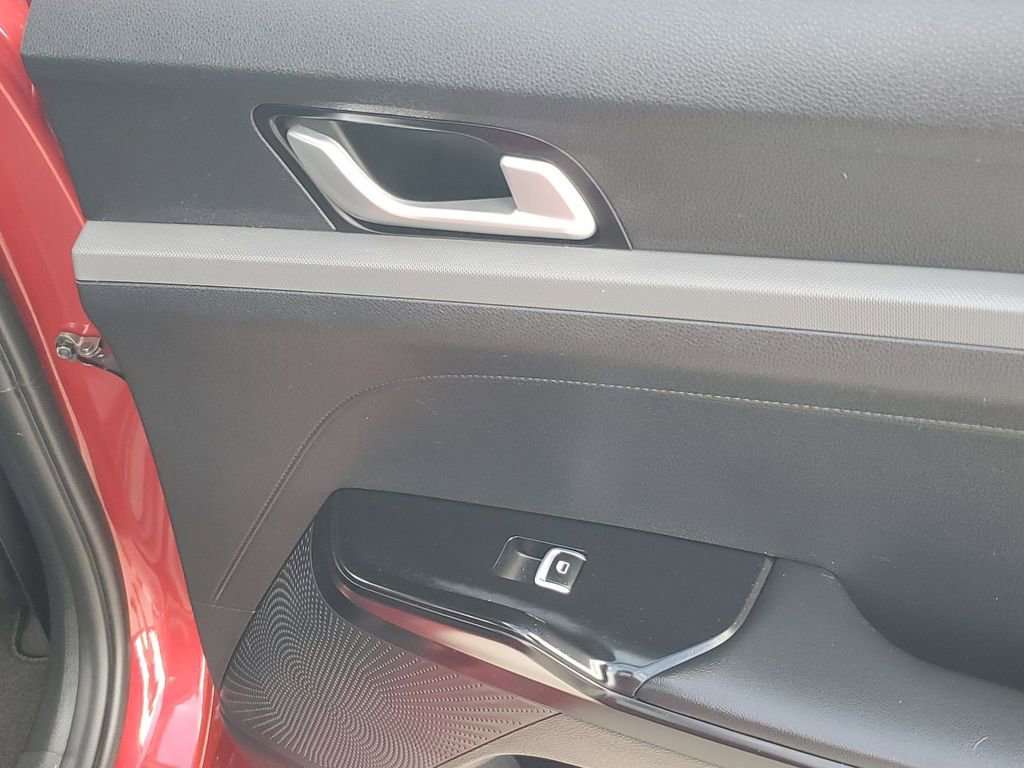 Used 2023 Kia K5 LXS image 45