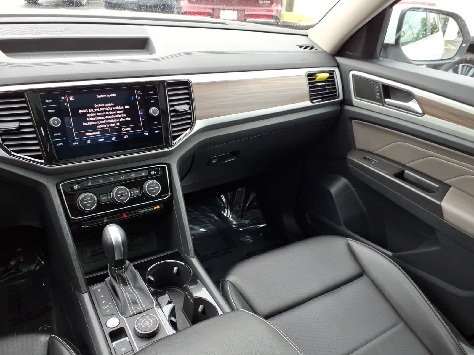 Used 2022 Volkswagen Atlas SEL AWD/4WD image 17
