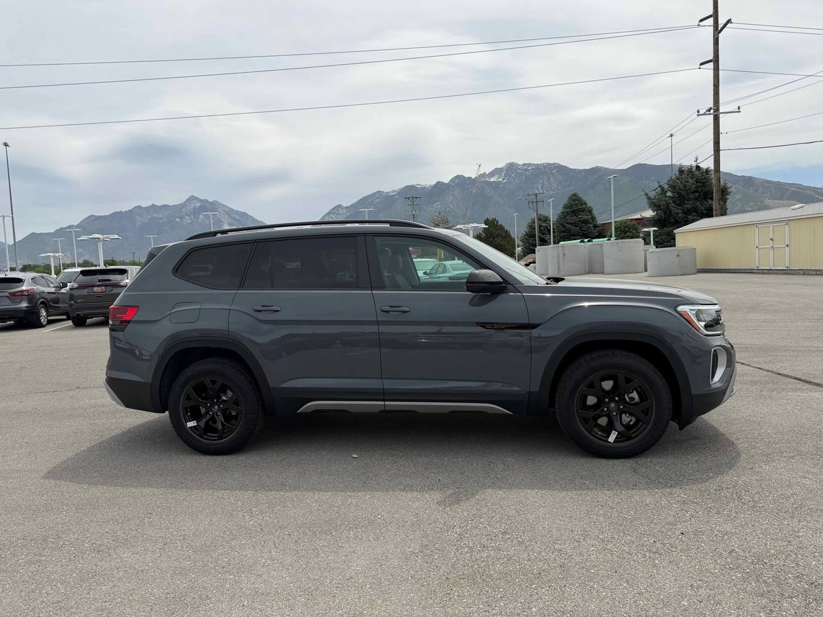 New 2026 Volkswagen Atlas Peak Edition AWD/4WD image 8