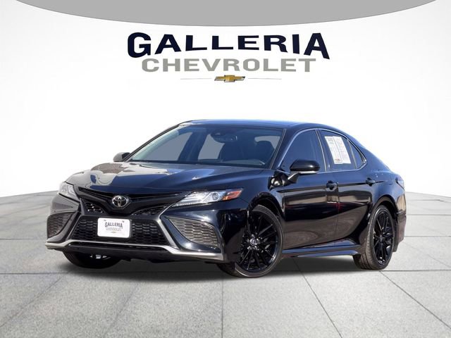 Used 2021 Toyota Camry XSE image 1