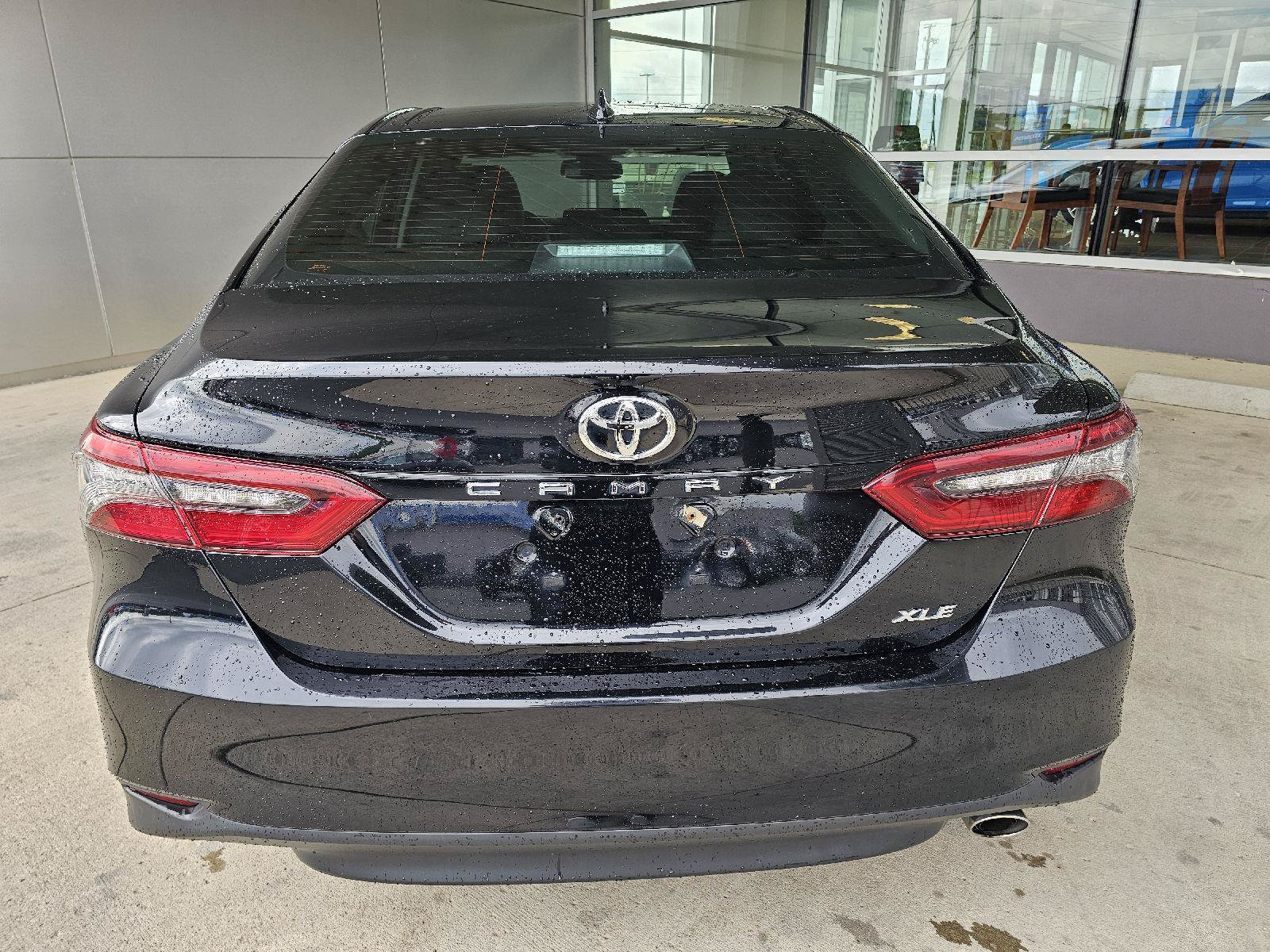 Used 2024 Toyota Camry XLE FWD image 4