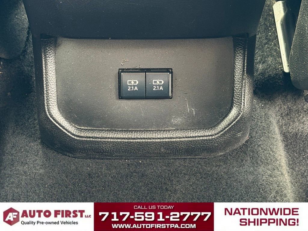 Used 2021 Toyota Highlander XLE AWD/4WD image 25