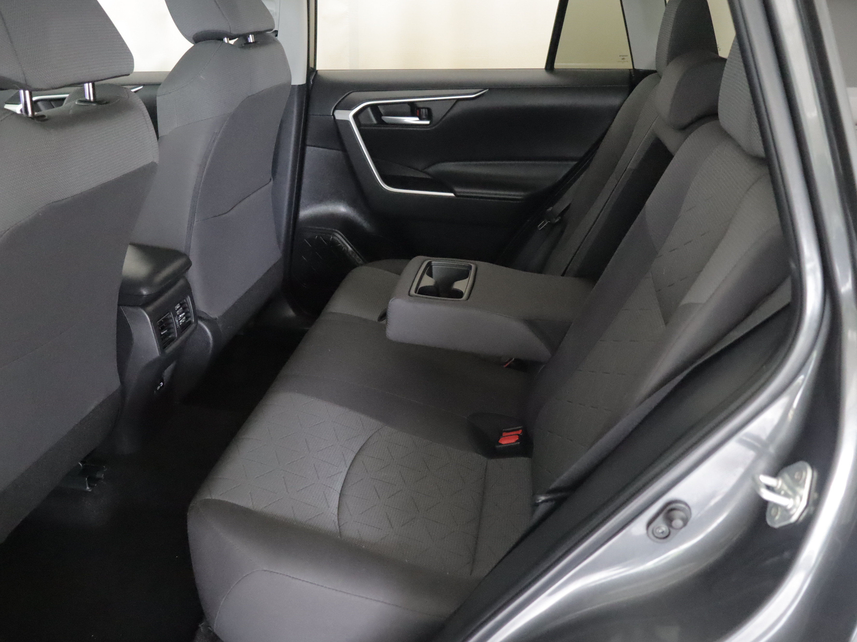 Used 2023 Toyota RAV4 XLE w/ Convenience Package AWD/4WD image 9