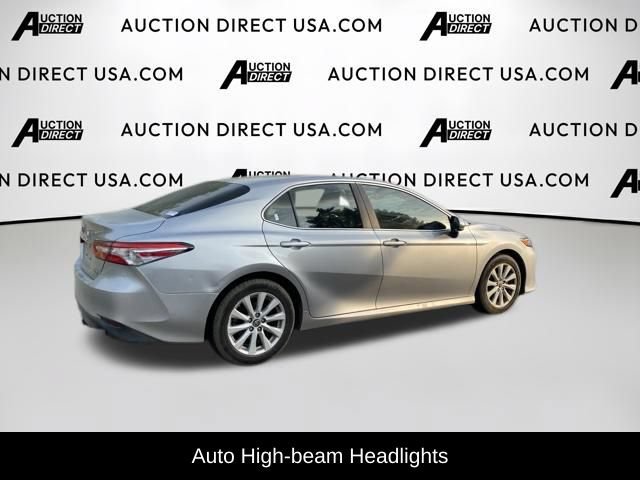 Used 2018 Toyota Camry LE FWD image 8
