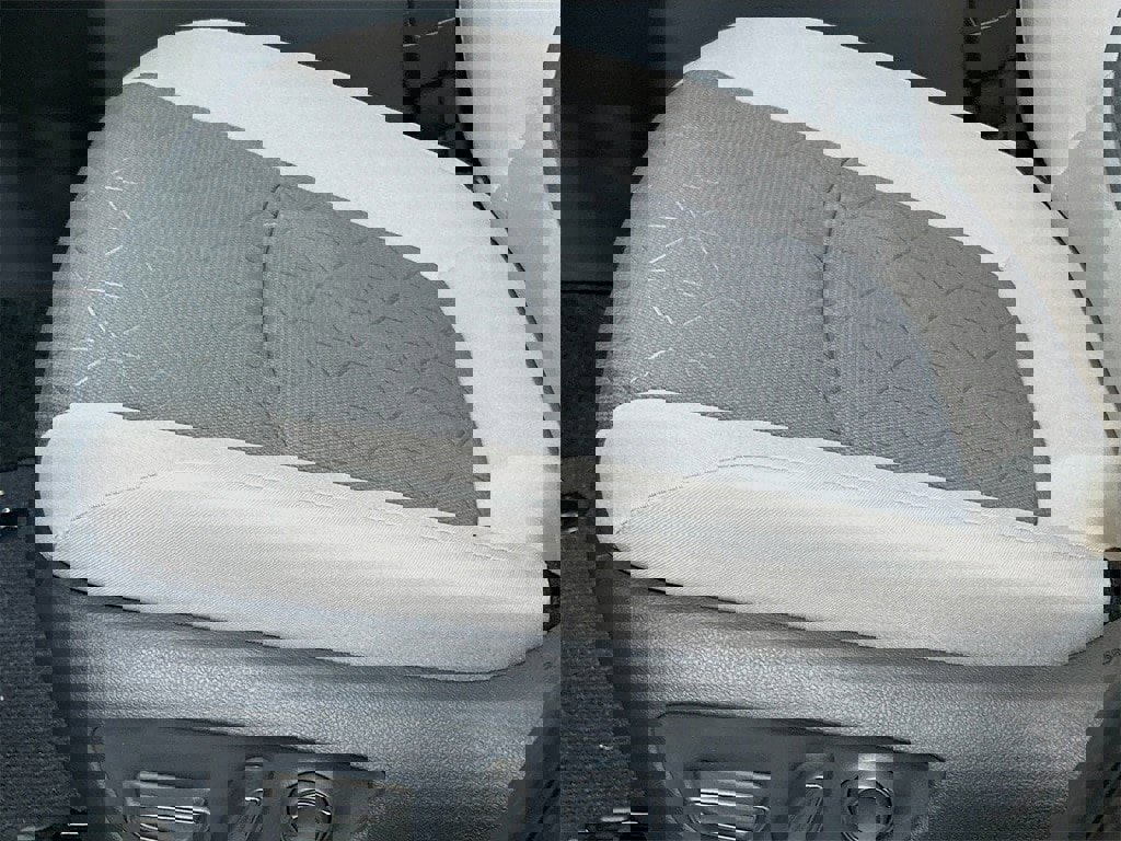 New 2025 Toyota RAV4 XLE image 18