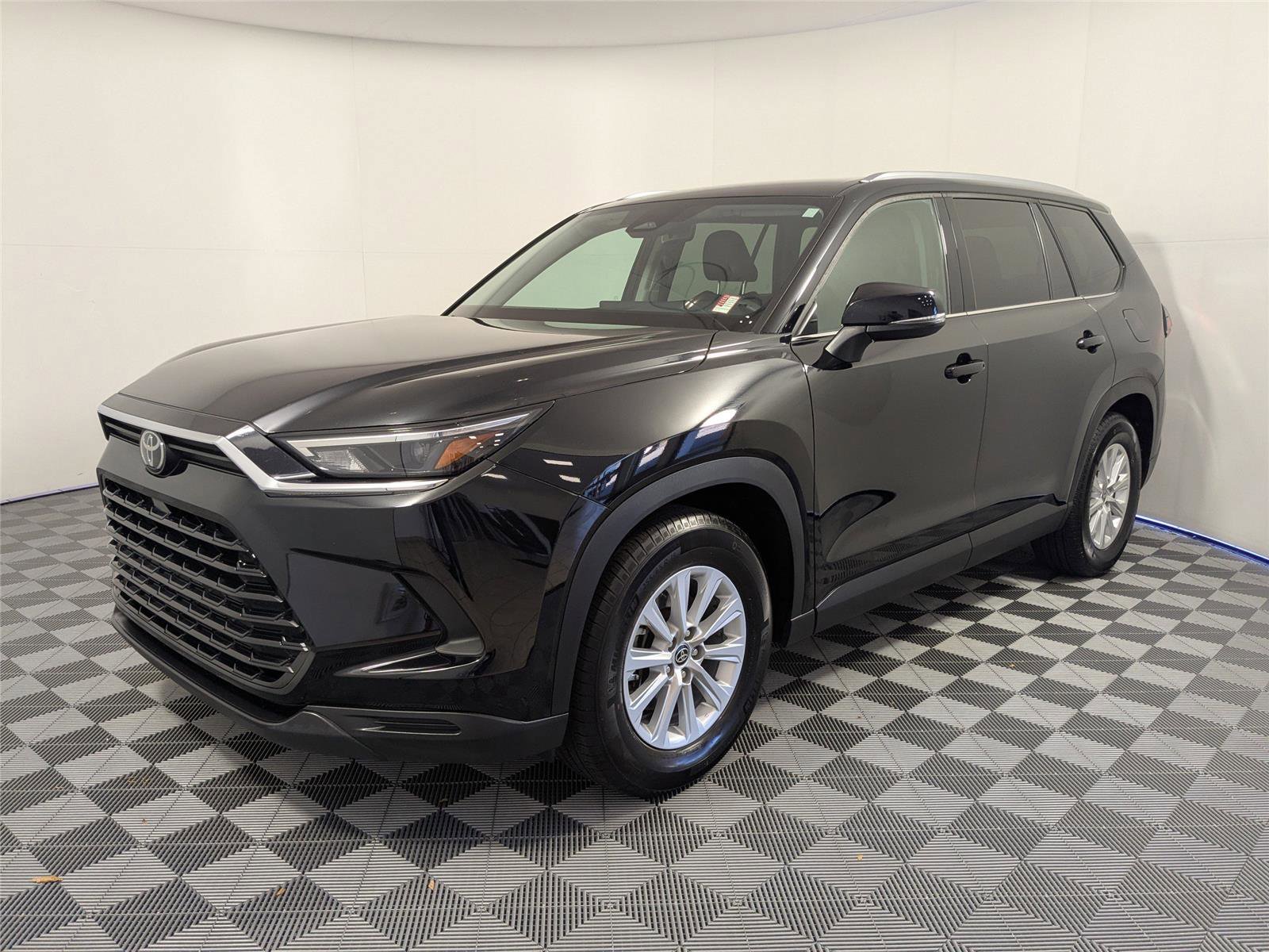 Used 2024 Toyota Grand Highlander XLE