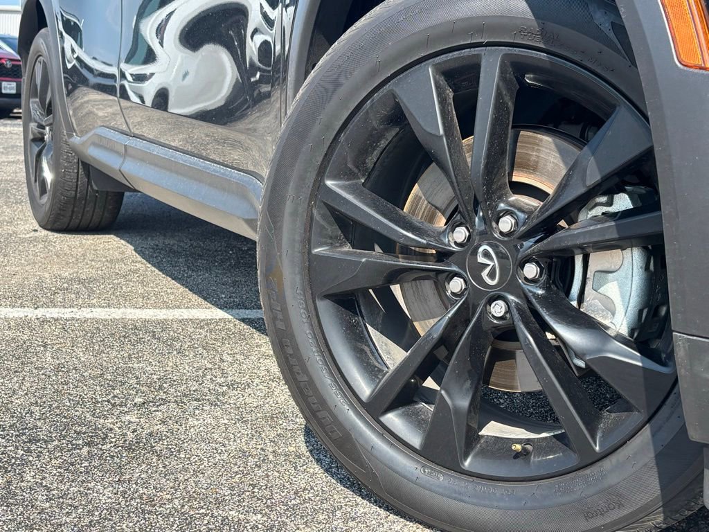 Used 2025 INFINITI QX60 Luxe w/ Black Edition image 2