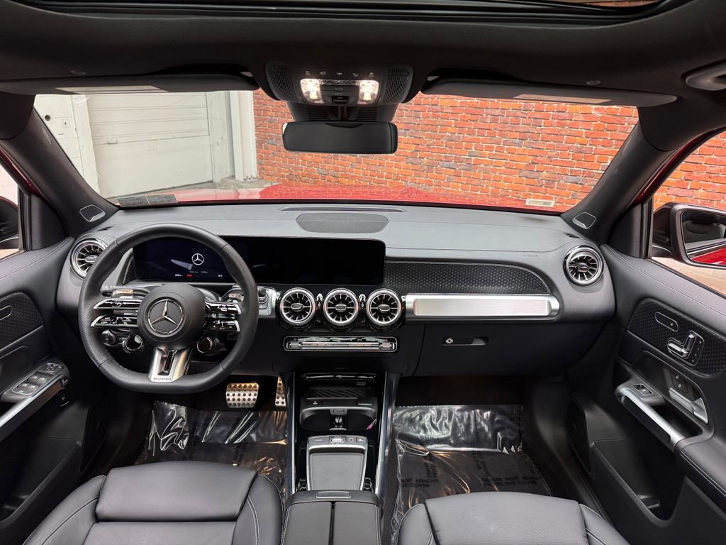 Used 2026 Mercedes-Benz GLB 35 AMG 4MATIC image 14