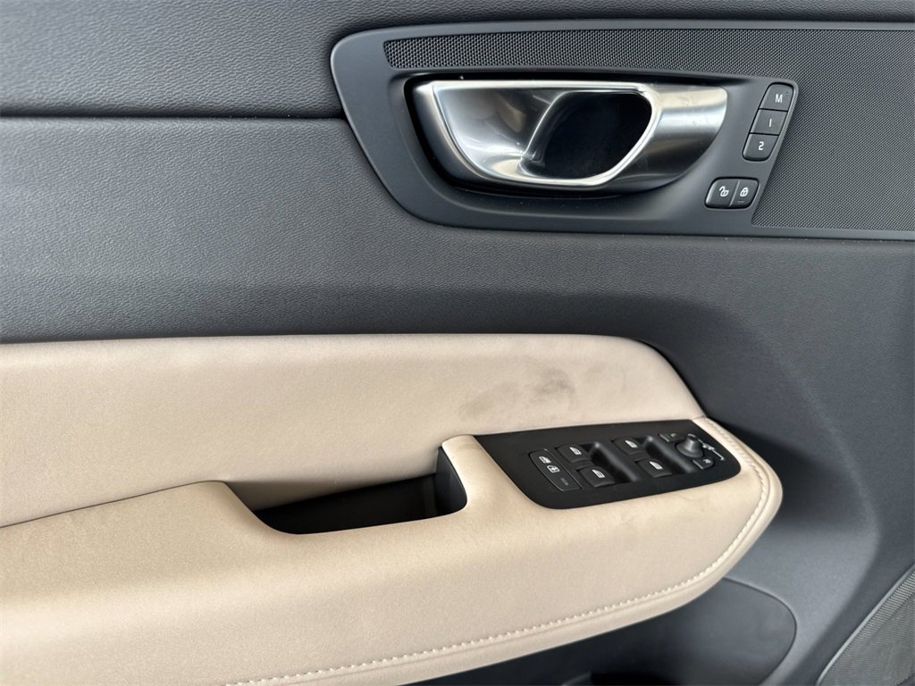 New 2026 Volvo XC60 B5 Plus w/ Protection Package Premier image 10