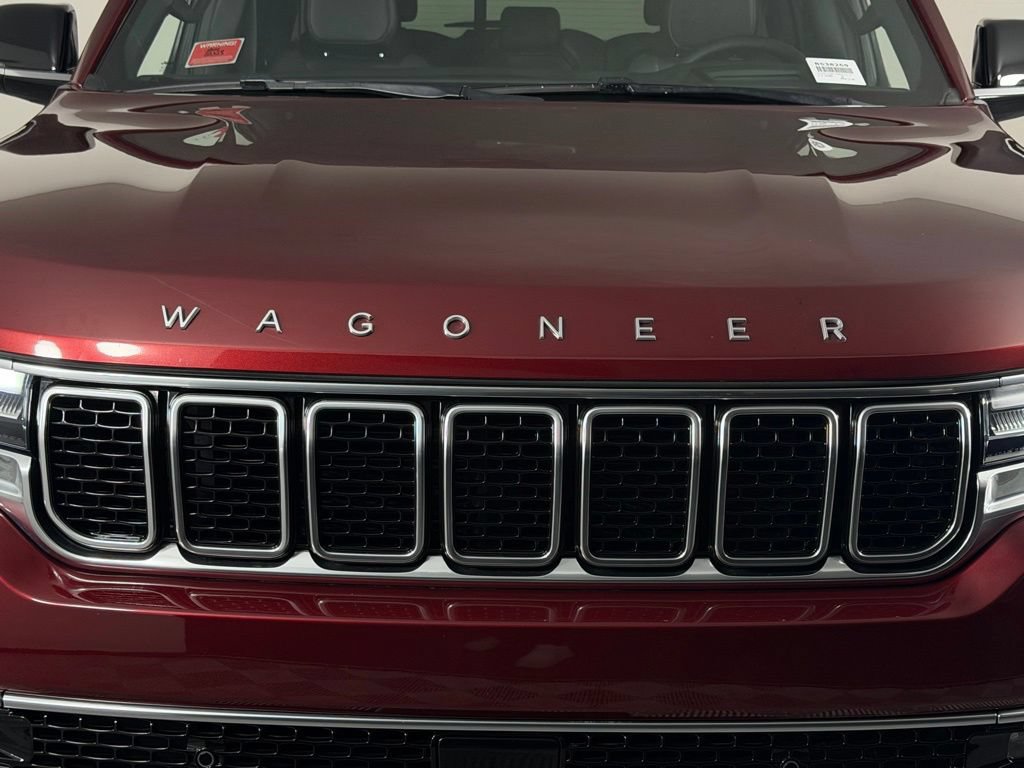 Used 2023 Jeep Wagoneer Series III w/ Preferred Equipment Group AWD/4WD image 11