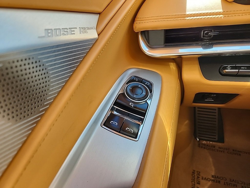 Used 2020 Chevrolet Corvette Stingray Premium Cpe w/ 3LT Preferred Equipment Group image 35