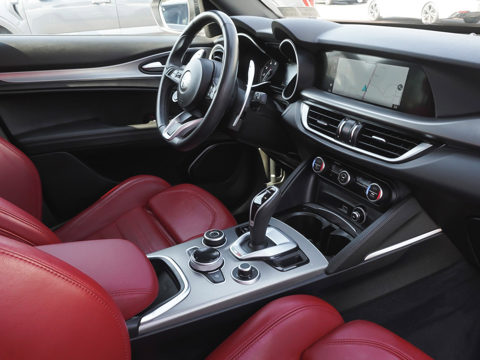 Used 2023 Alfa Romeo Stelvio Veloce image 42