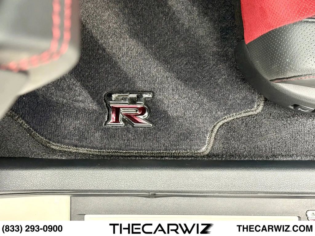 Used 2018 Nissan GT-R NISMO AWD/4WD image 60