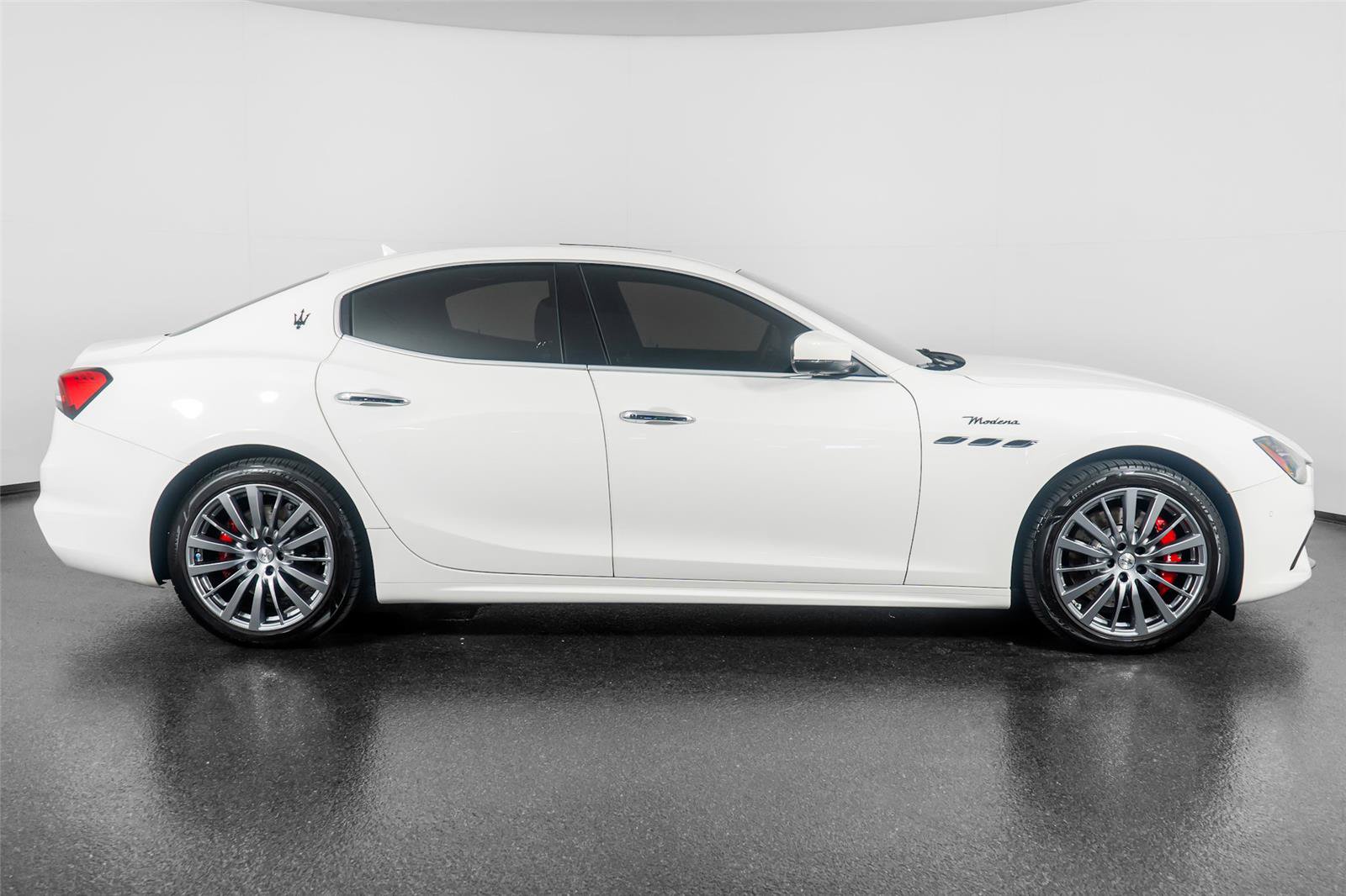 Used 2023 Maserati Ghibli Modena RWD image 5
