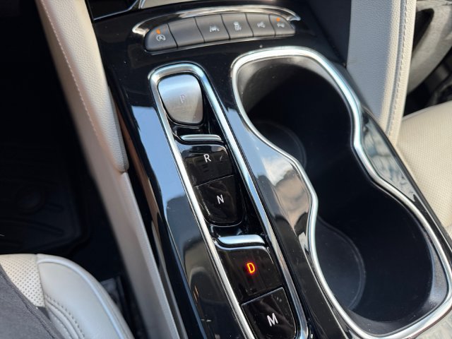 Certified 2022 Buick Envision Avenir w/ Technology Package II FWD image 18
