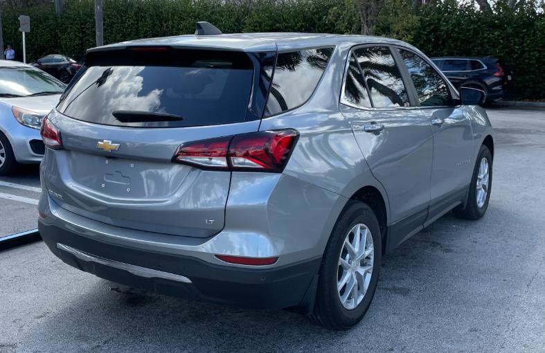 Used 2024 Chevrolet Equinox LT image 2