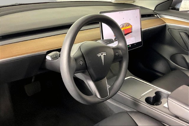 Used 2023 Tesla Model 3 Standard Range RWD image 12