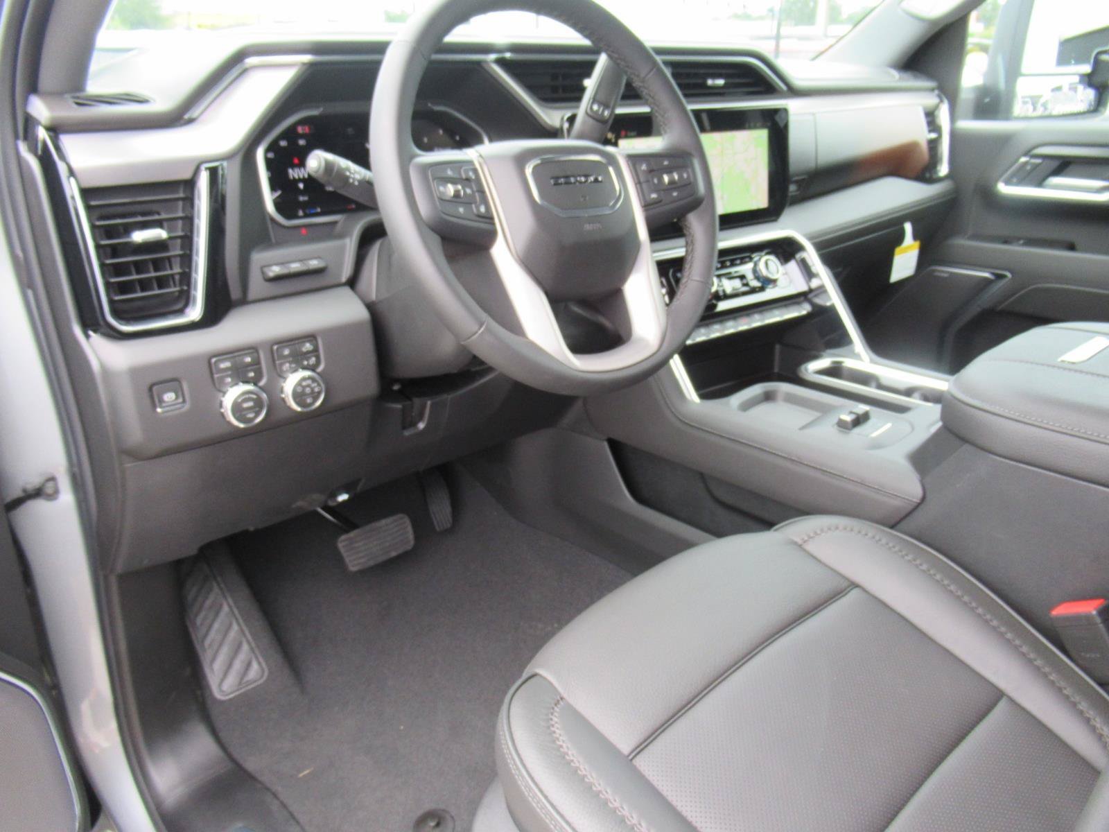 New 2026 GMC Sierra 2500 Denali w/ Denali Reserve Package AWD/4WD image 16