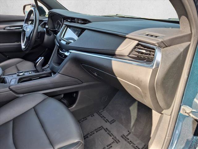 Used 2025 Cadillac XT6 Luxury FWD image 29
