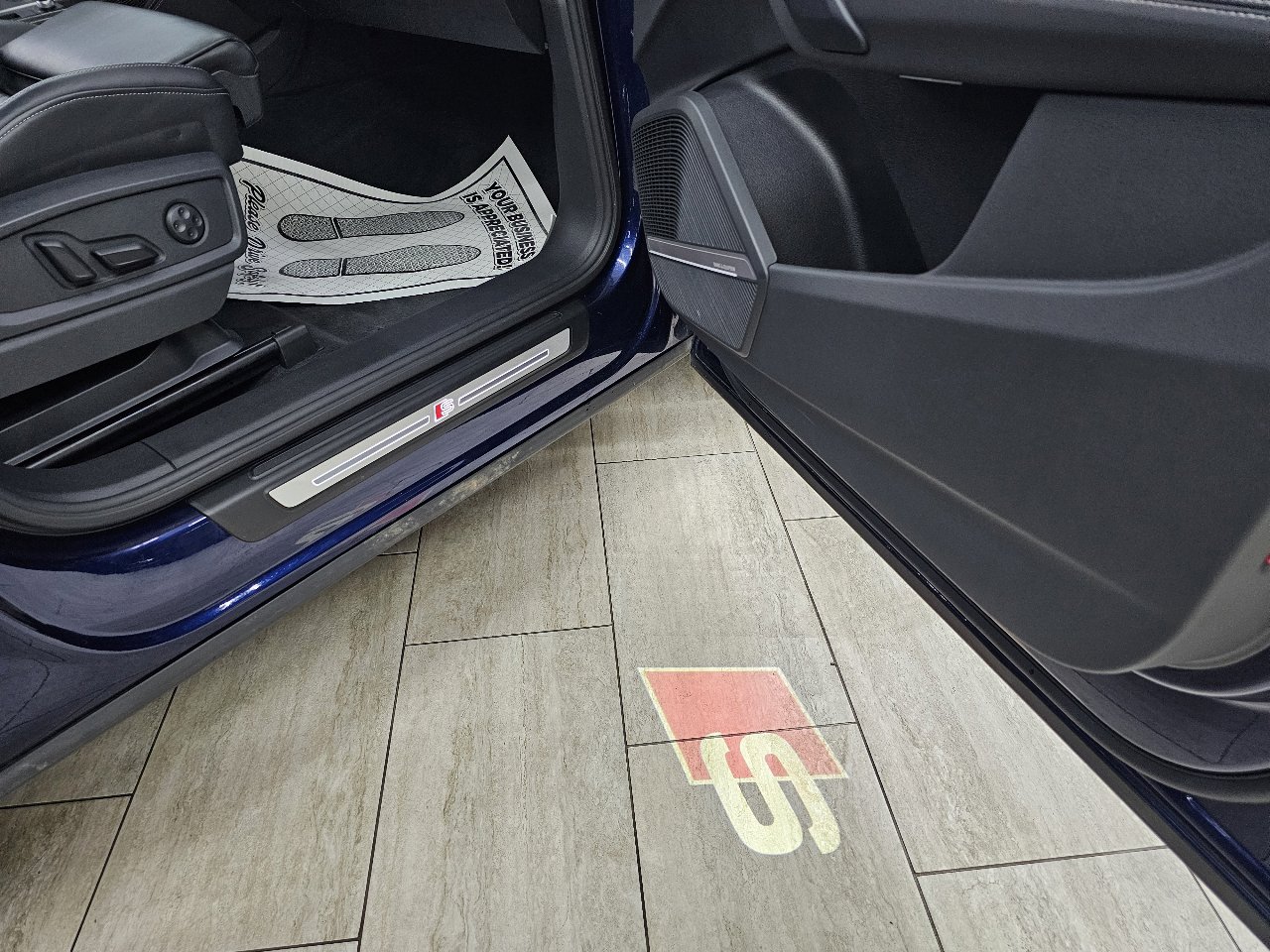 Used 2020 Audi SQ5 Prestige w/ Prestige Package image 26