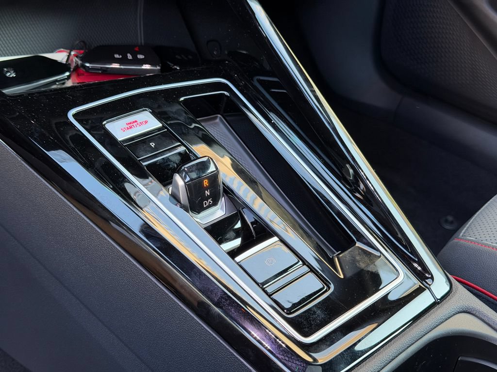 New 2026 Volkswagen GTI SE FWD image 20