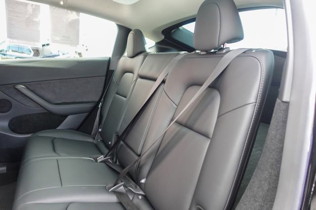 Used 2025 Tesla Model Y Long Range image 21