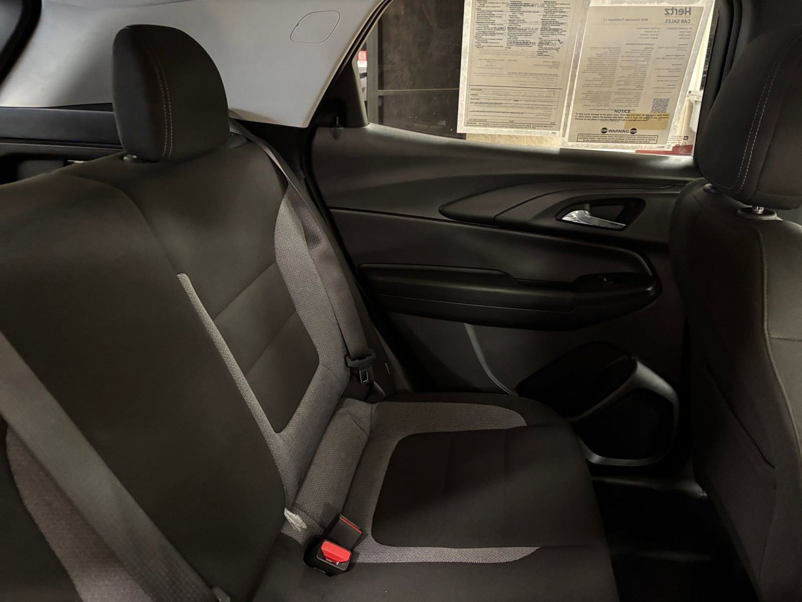 Used 2025 Chevrolet TrailBlazer LT FWD image 36