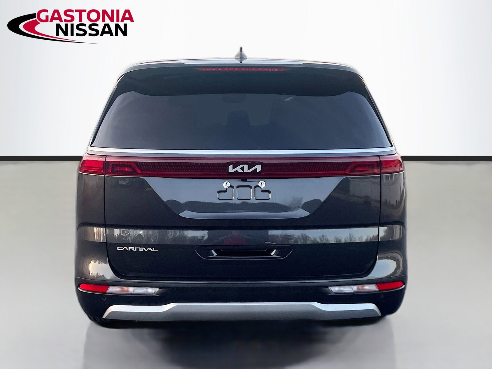 Used 2024 Kia Carnival LX image 7