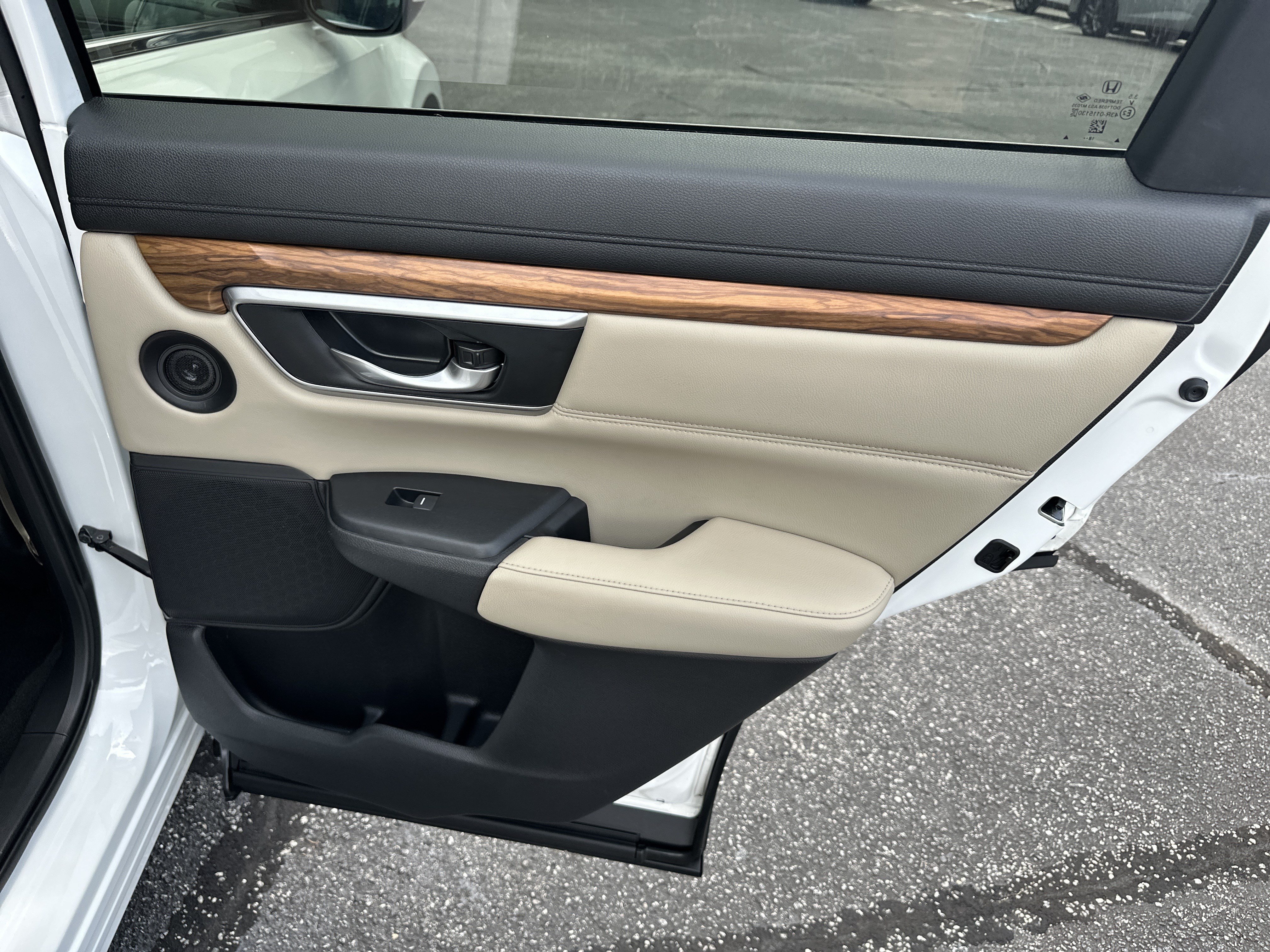 Used 2019 Honda CR-V Touring image 18