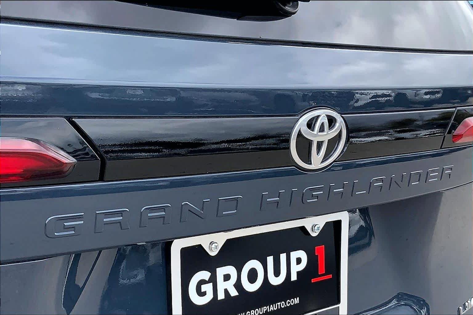 Used 2025 Toyota Grand Highlander FWD image 31