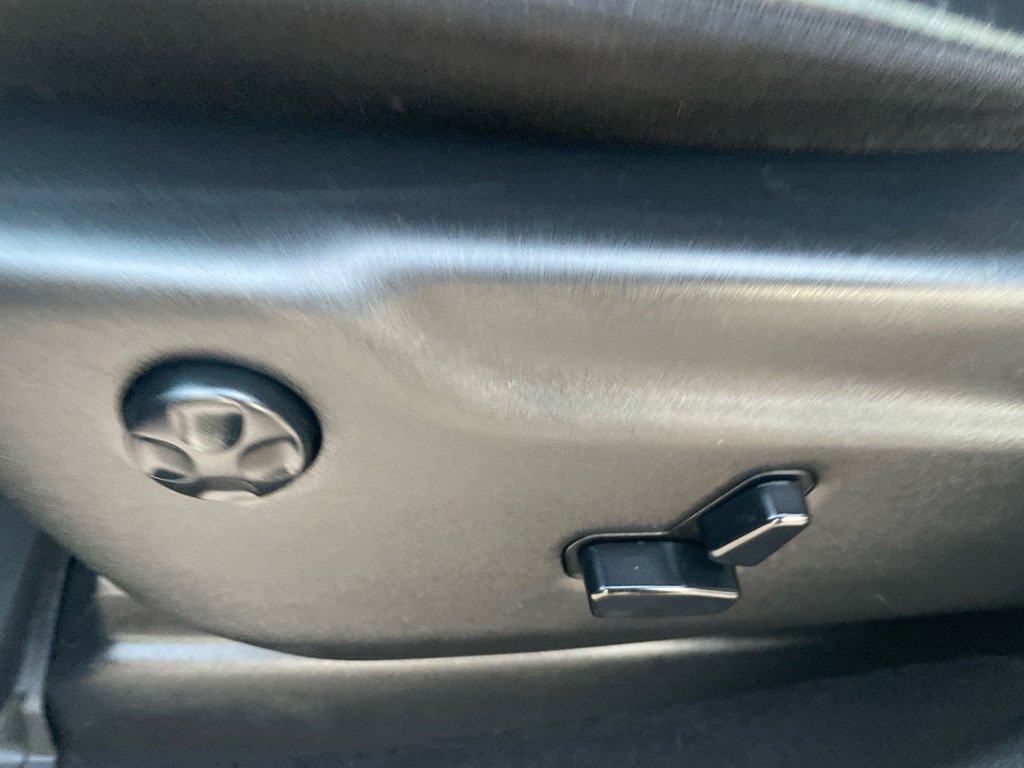 Used 2020 Jeep Grand Cherokee Altitude image 21