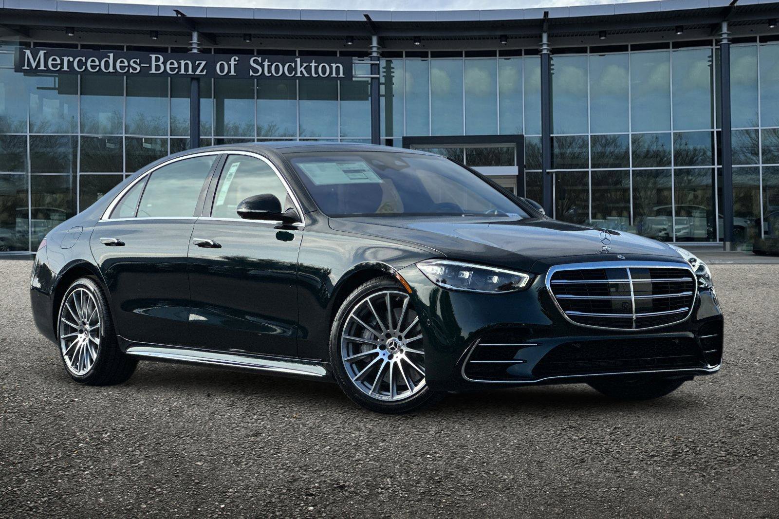 New 2026 Mercedes-Benz S 580 4MATIC Sedan image 1