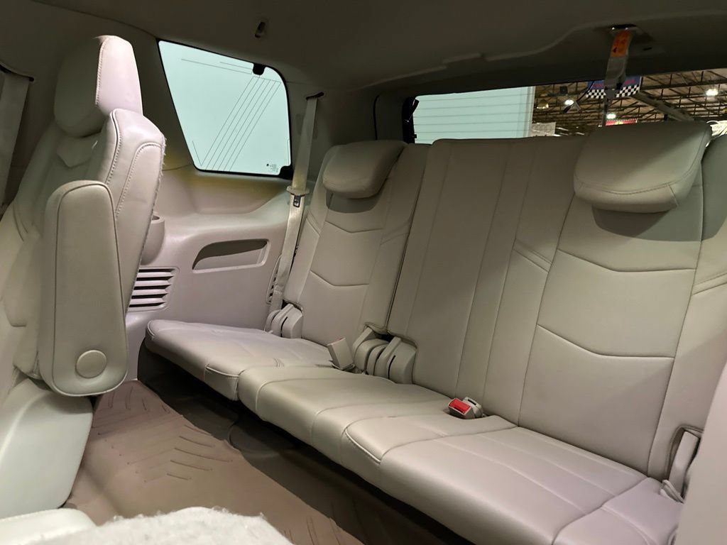 Used 2019 Cadillac Escalade Luxury AWD/4WD image 54