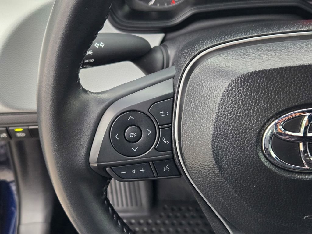 Used 2025 Toyota Corolla SE image 33